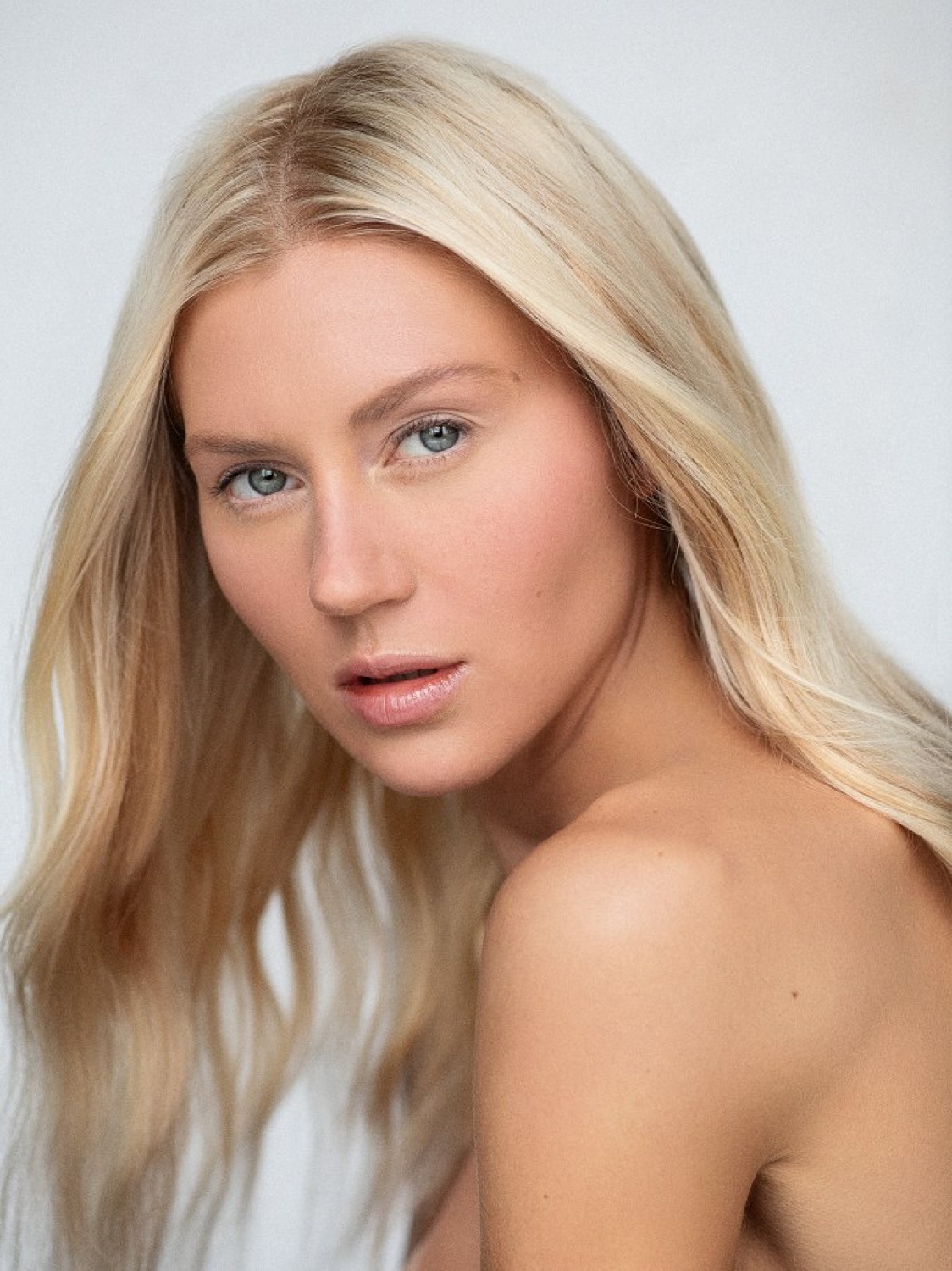Shannon O'Connor, Women model represented by VANTA in Dublin
